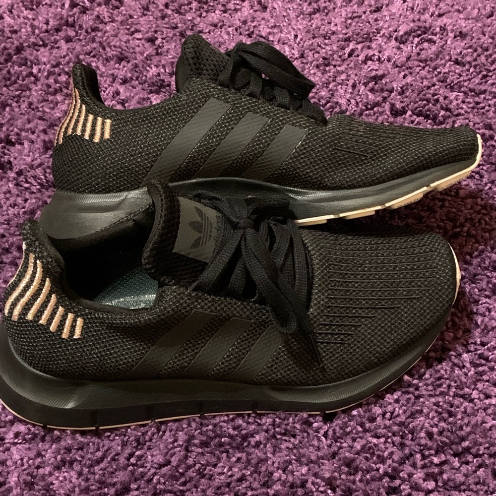 Adidas swift run